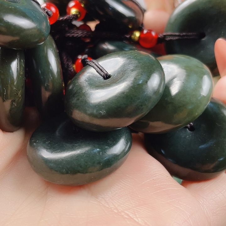 未镶嵌和田玉挂件