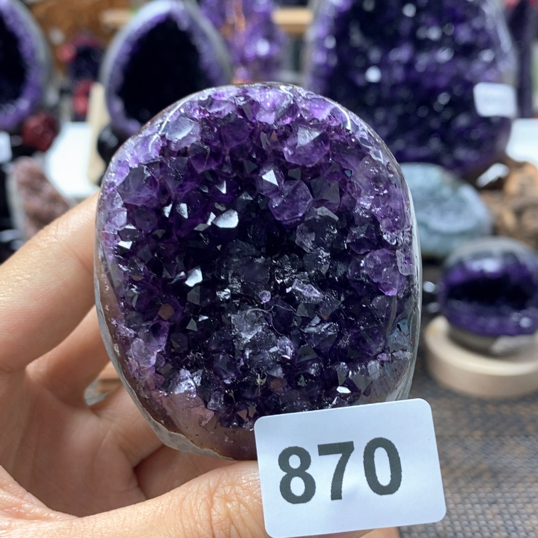 紫晶未镶嵌大型摆件（非配饰）