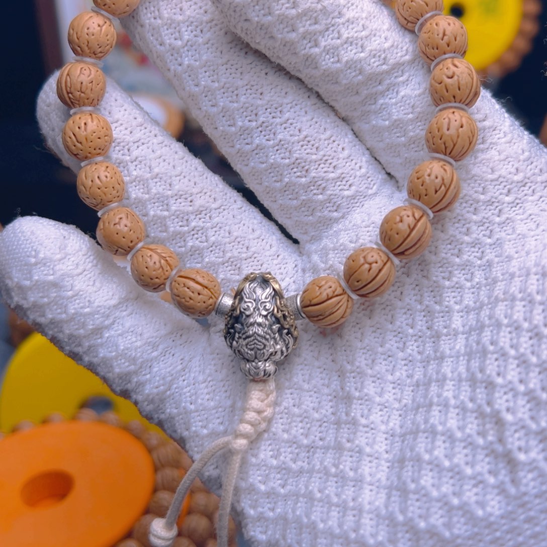 桃核手串W**f野生0.9白虎小皇桃