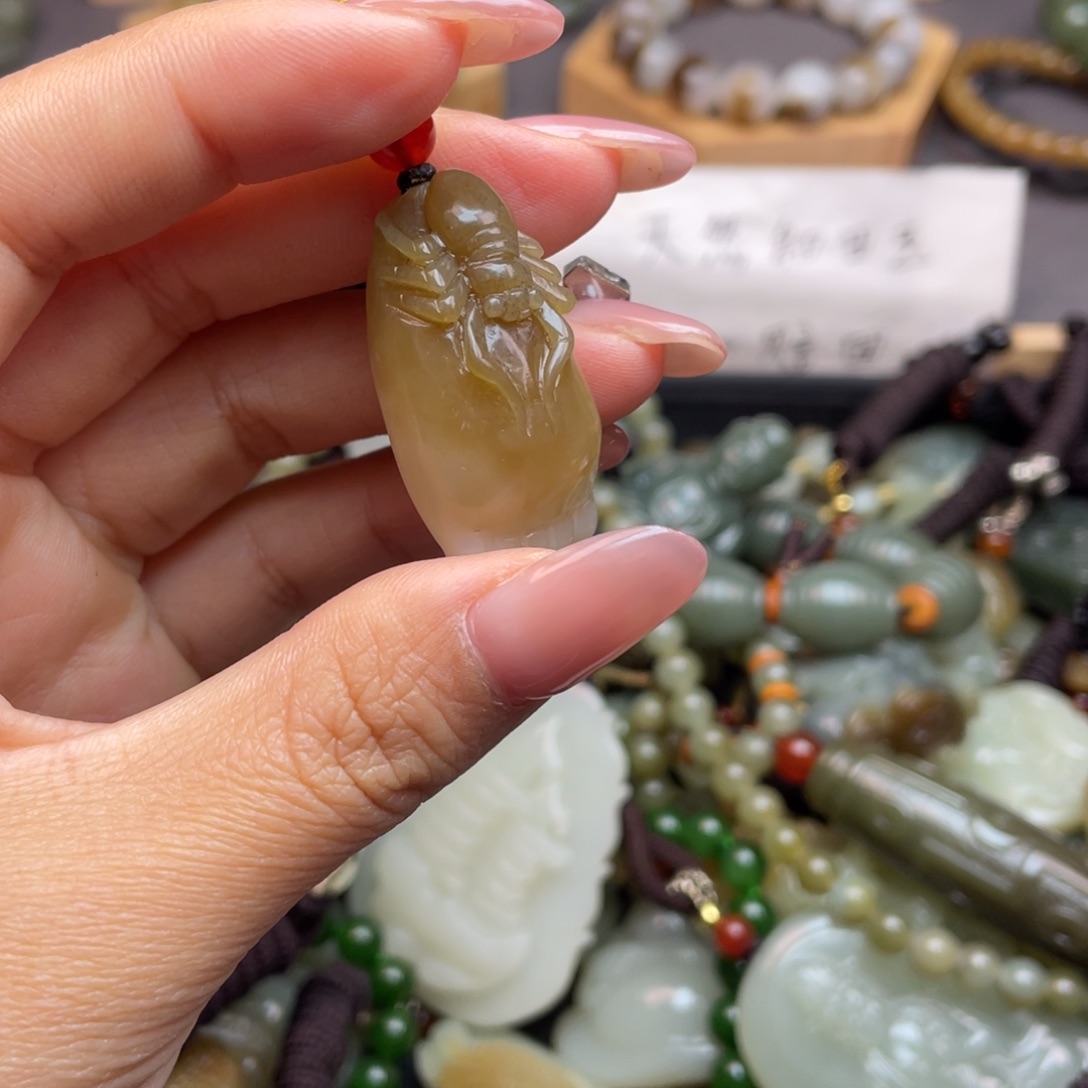 和田玉颈饰未镶嵌