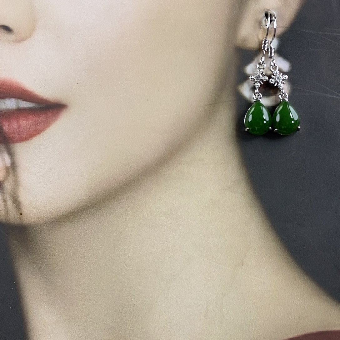 和田玉银S925镶嵌耳饰水滴款