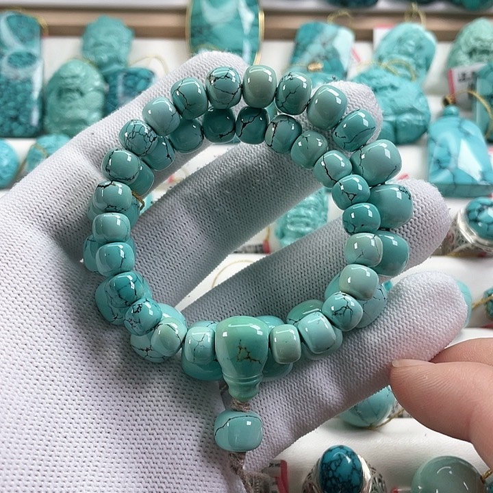 绿松石颈饰未镶嵌