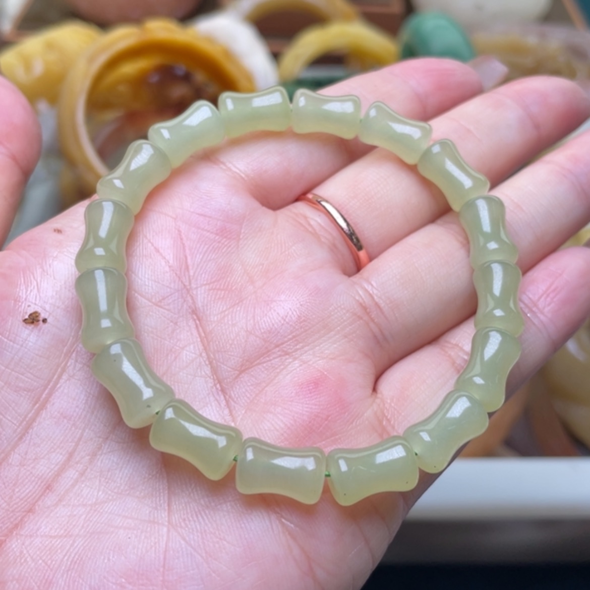 【闪购商品】未镶嵌手镯（圆镯）石英质玉