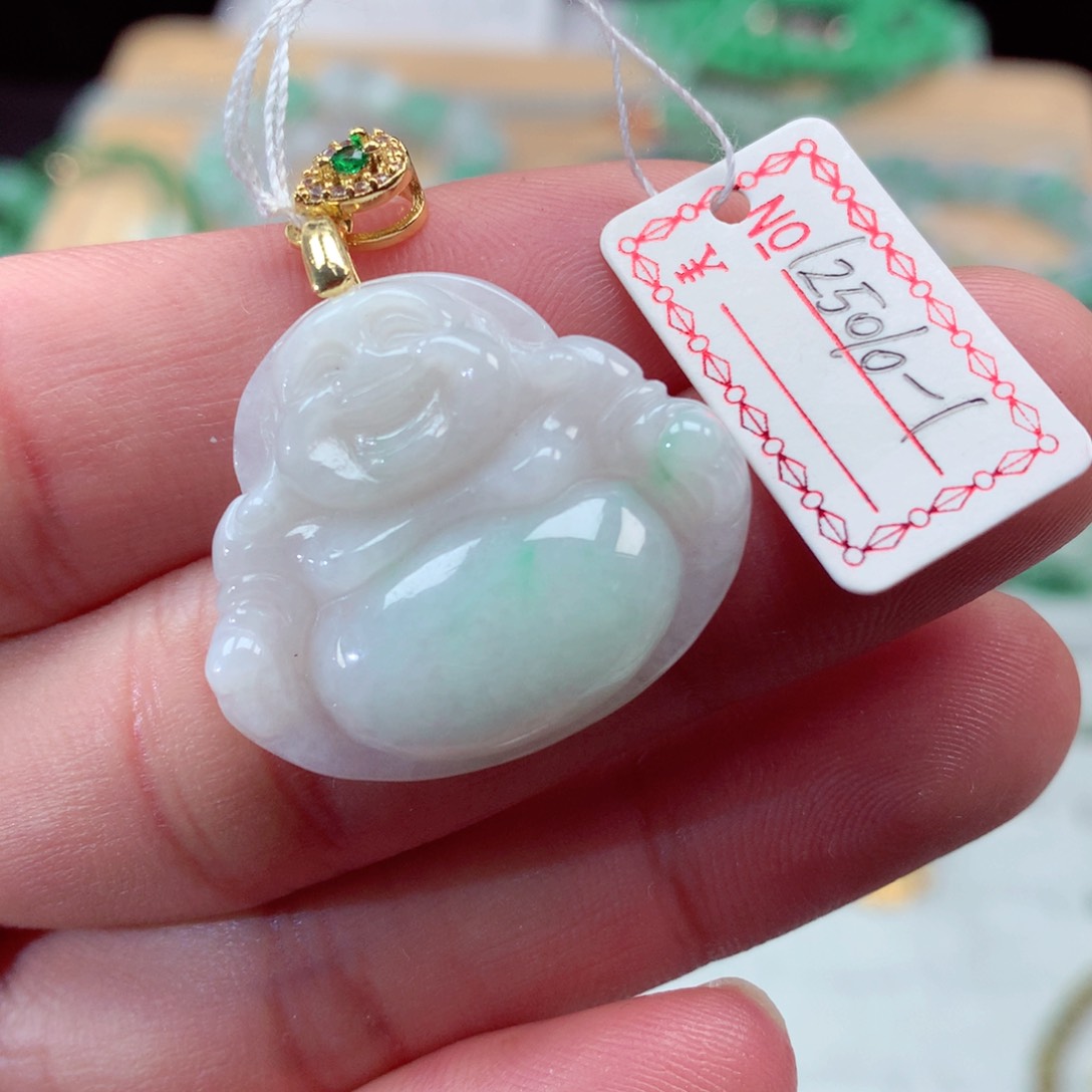 翡翠颈饰未镶嵌翡翠吊坠
