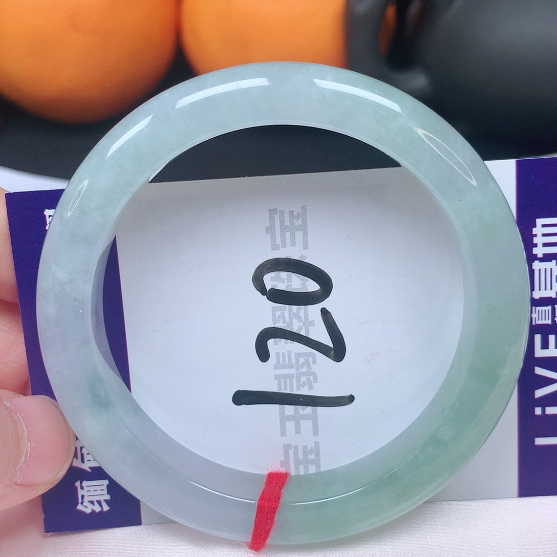 翡翠手镯未镶嵌54圈口