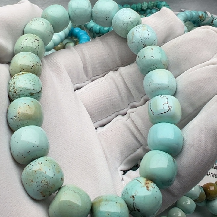 绿松石未镶嵌珠宝奇石