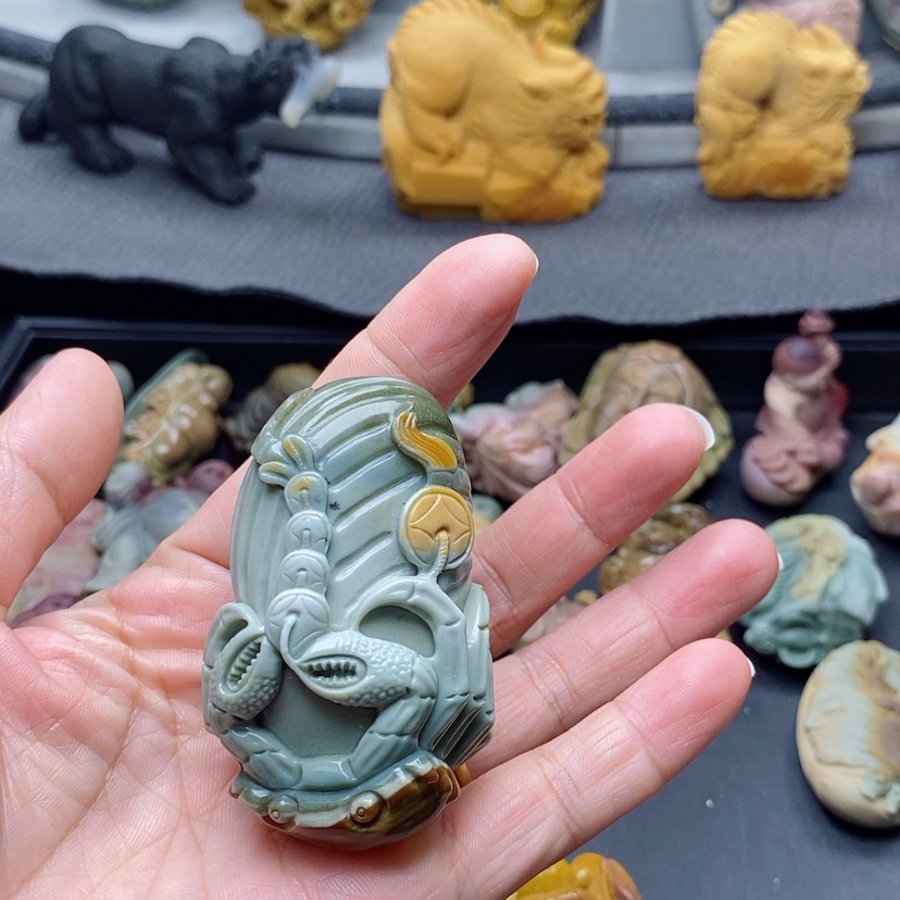 【闪购商品】定制石英质玉吊坠未镶嵌