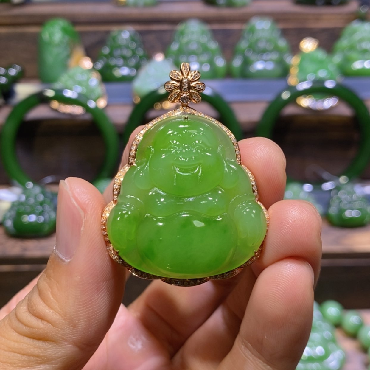 【闪购商品】和田玉18K金镶嵌吊坠(不含链)【****缘苹果绿佛公 35/12