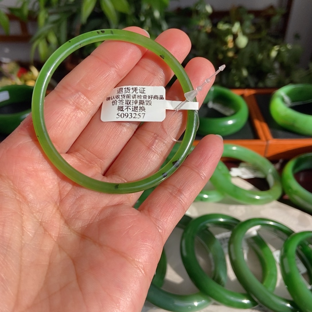 和田玉（碧玉）未镶嵌手镯俄碧苹果绿细条5455