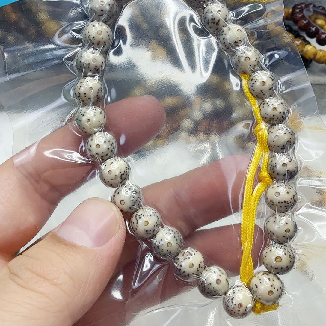 星月菩提手串9高端卡姿兰大眼睛星月菩提0.9圆手持