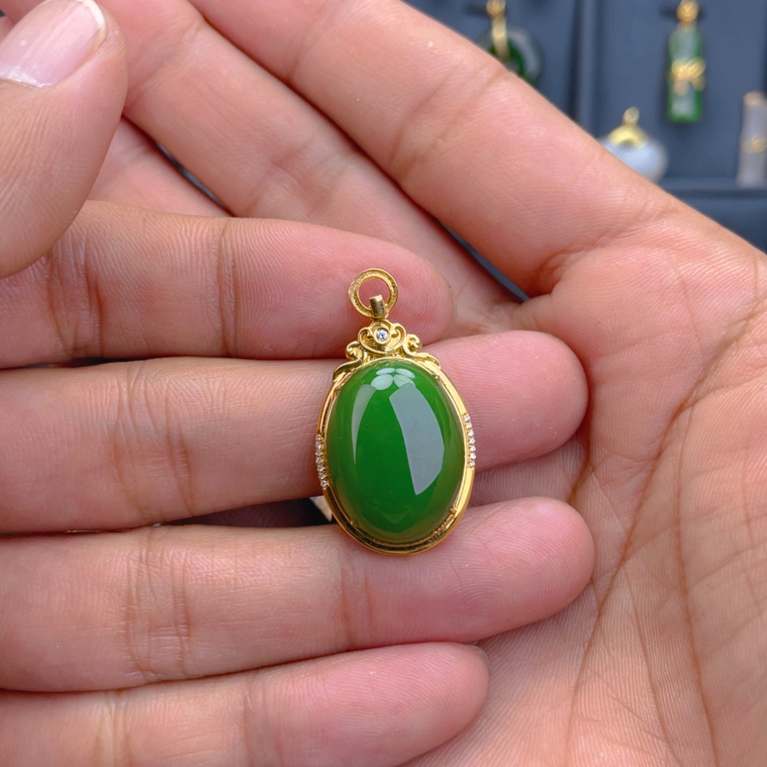 和田玉（碧玉）18K金镶嵌吊坠(不含链)蛋面吊坠
