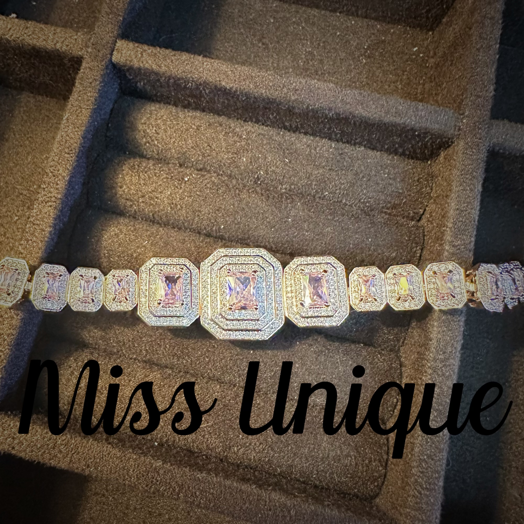   D7005粉色大小方糖手链