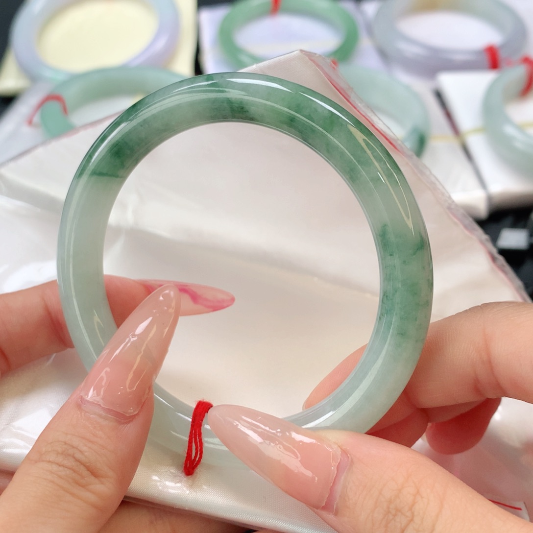 翡翠手镯未镶嵌翡翠手镯56