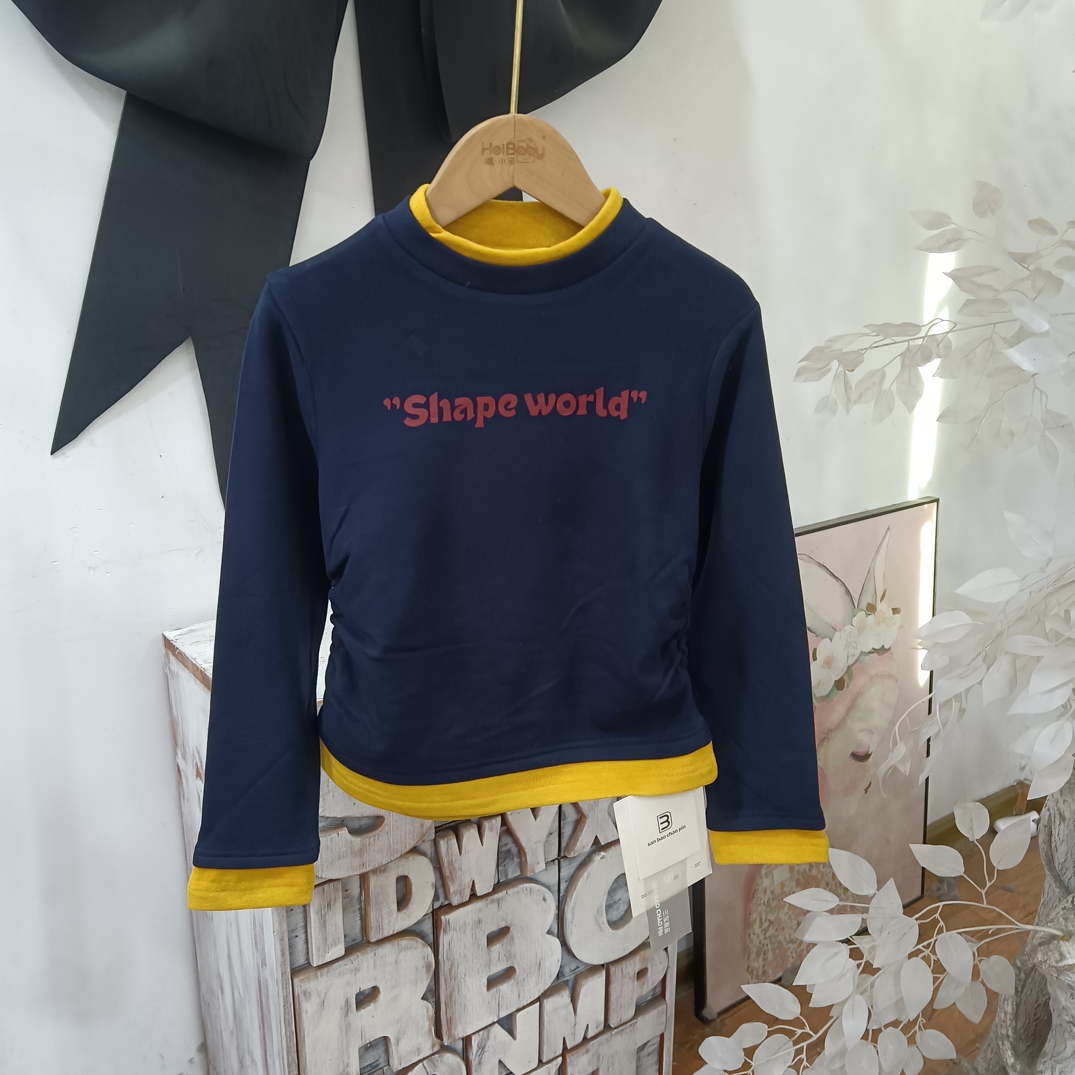 V048藏青色绒面短款女童上衣/三宝