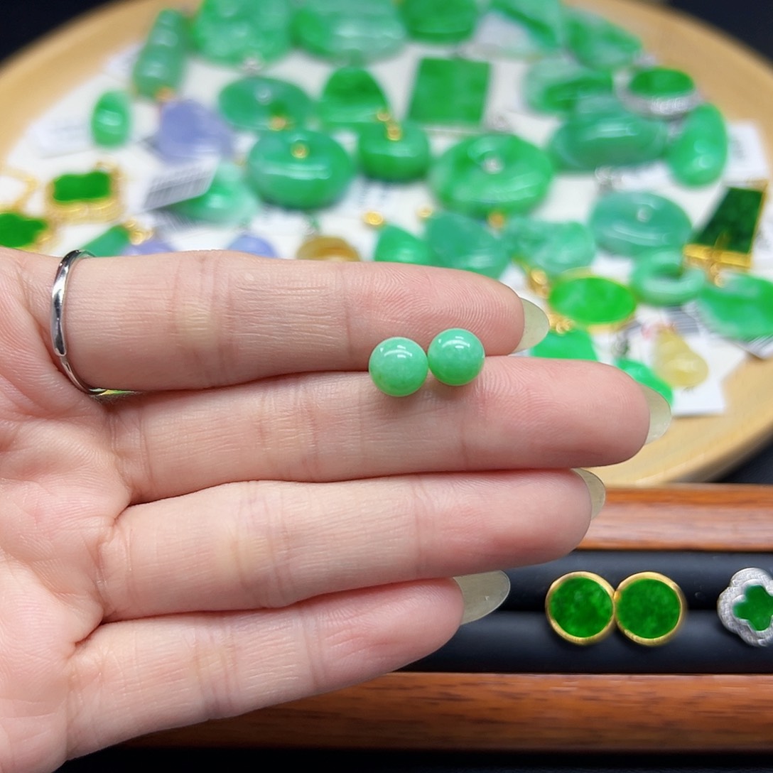 翡翠耳饰18K金镶嵌天然缅料A货一件