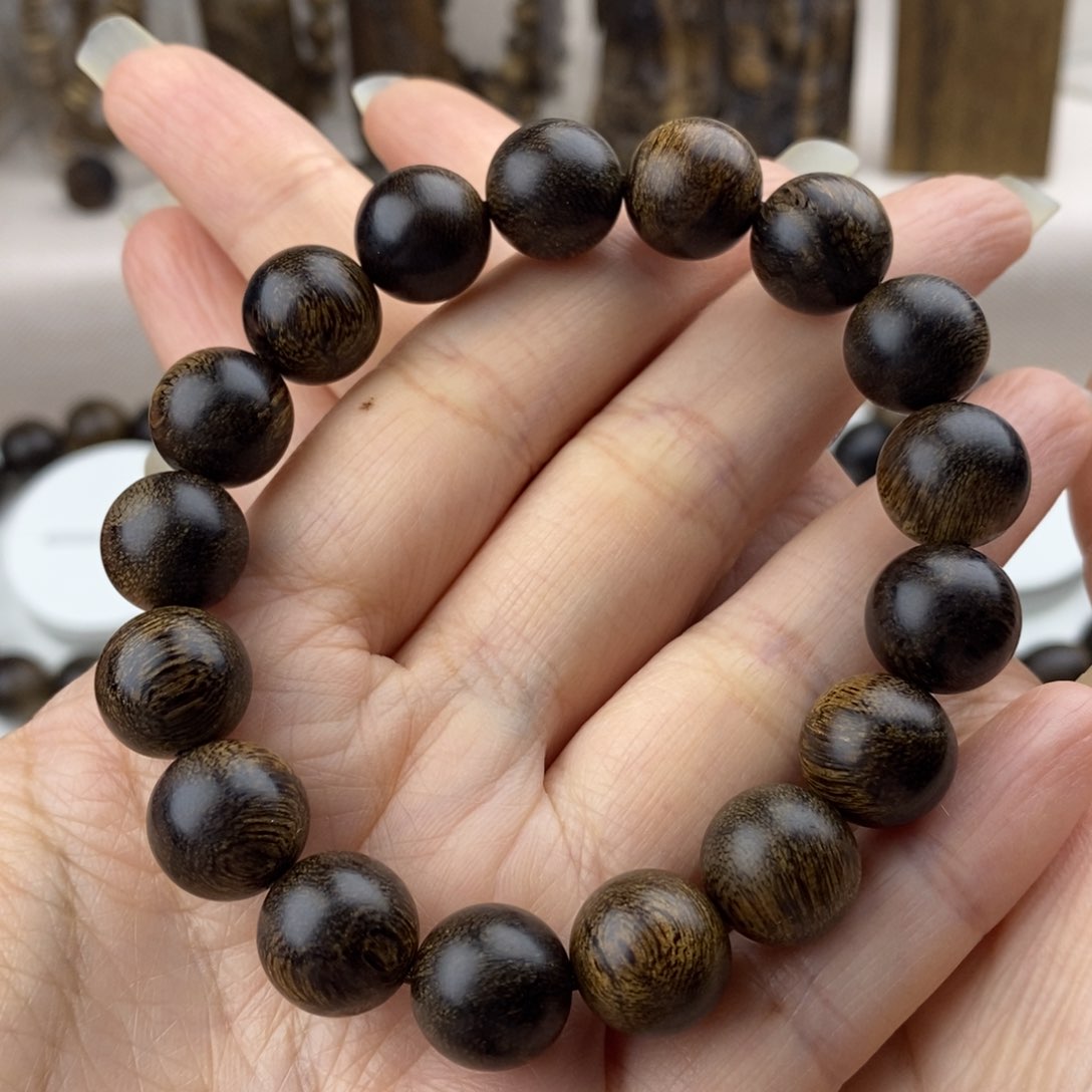 沉香手串超越南芽庄白奇楠