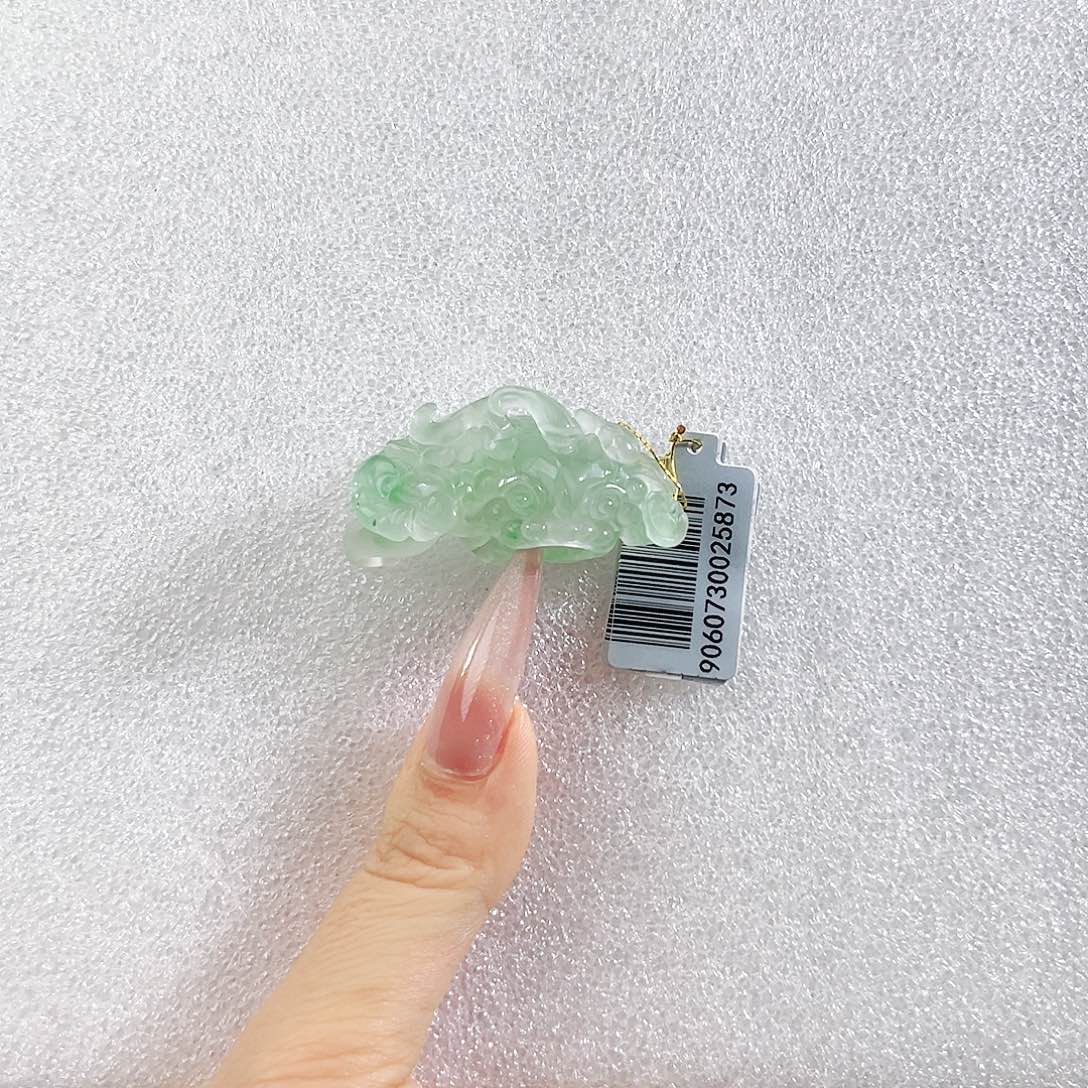 石英质玉未镶嵌颈饰