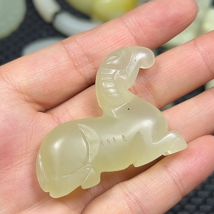和田玉（糖玉）未镶嵌手链
