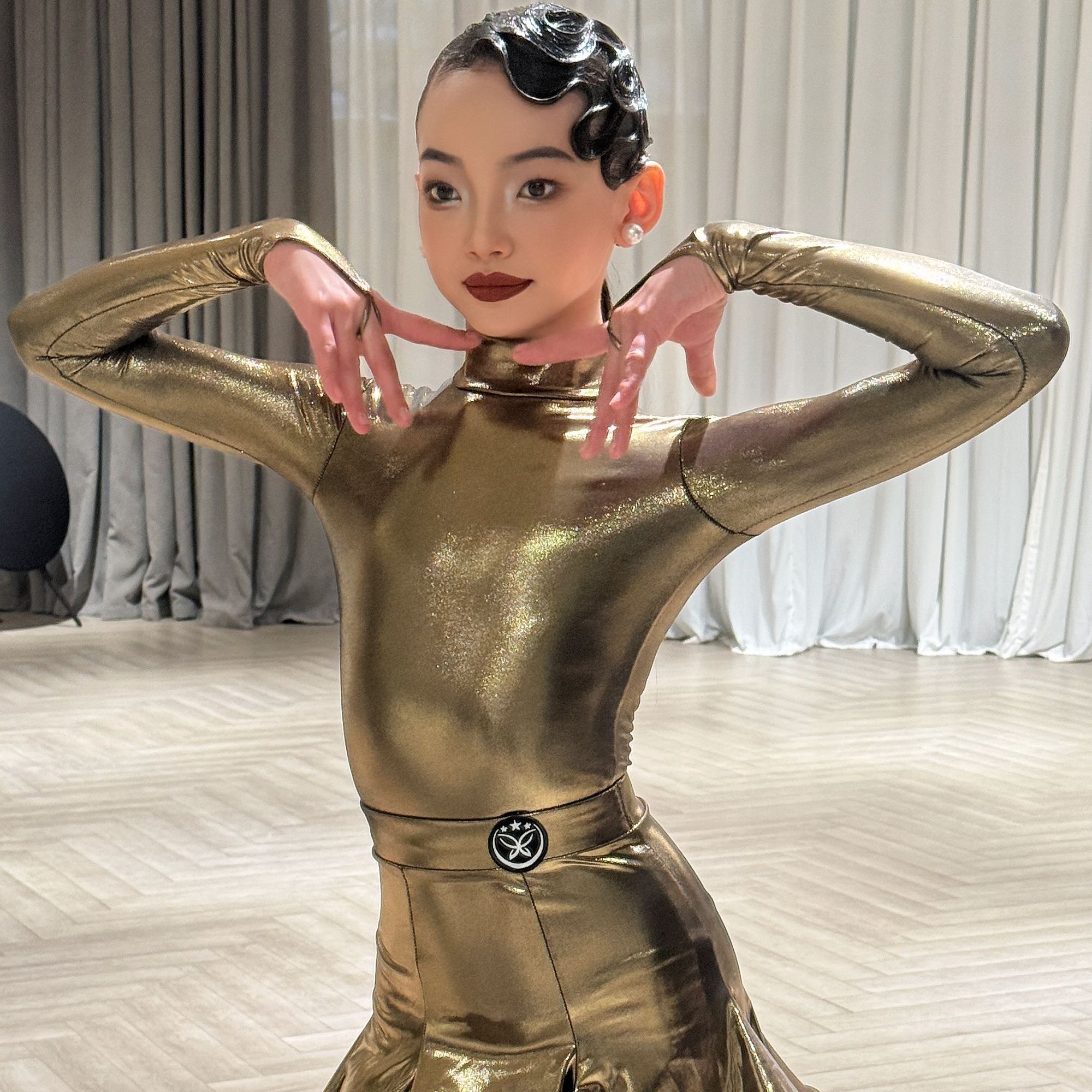 星辰拉丁舞服「幻光」镜奢金高光亮面拉丁舞规定服赛服