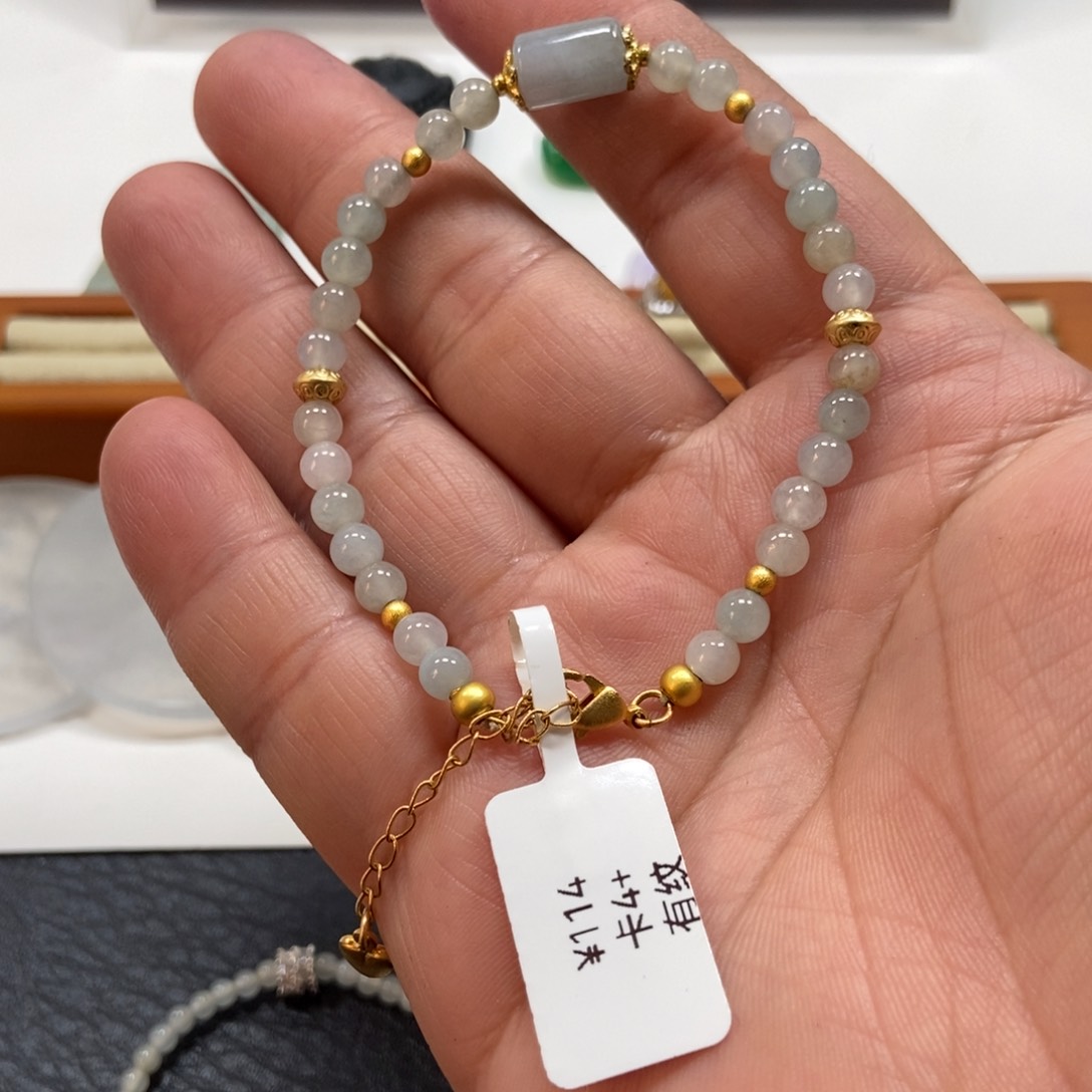 翡翠手链未镶嵌翡翠