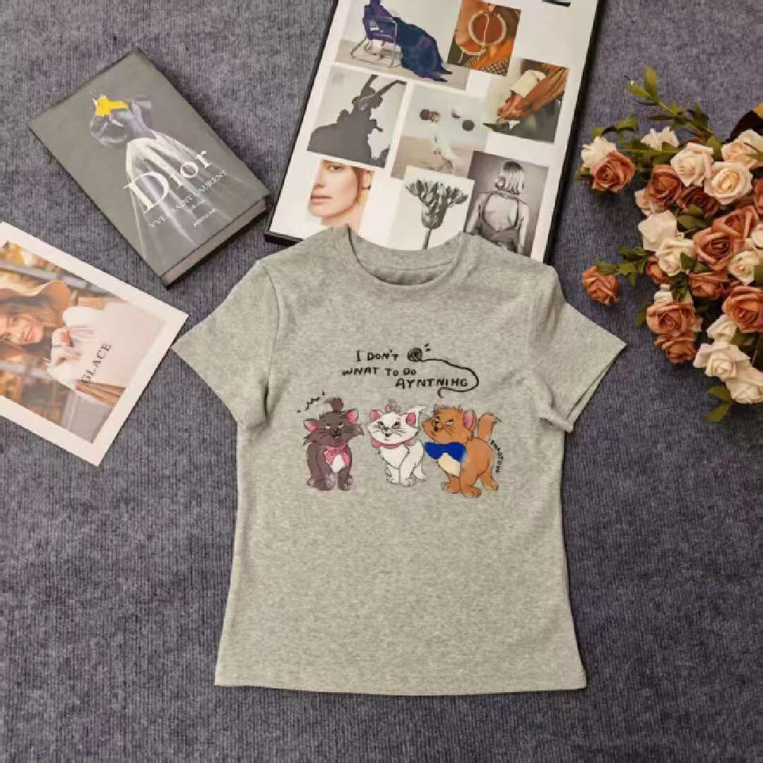 132猫咪印花灰色T恤