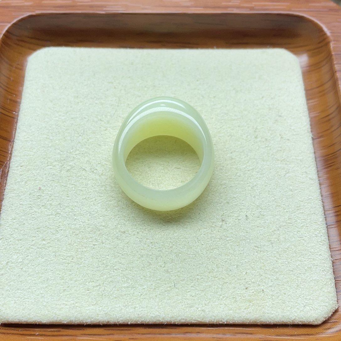 和田玉戒指未镶嵌j*y14号柠檬黄馒头