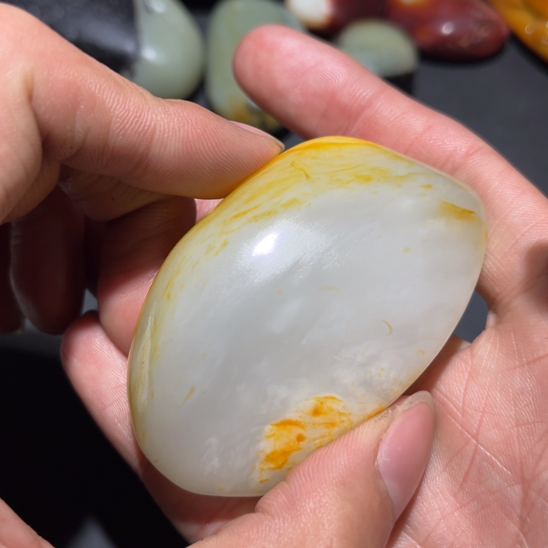 和田玉未镶嵌珠宝奇石