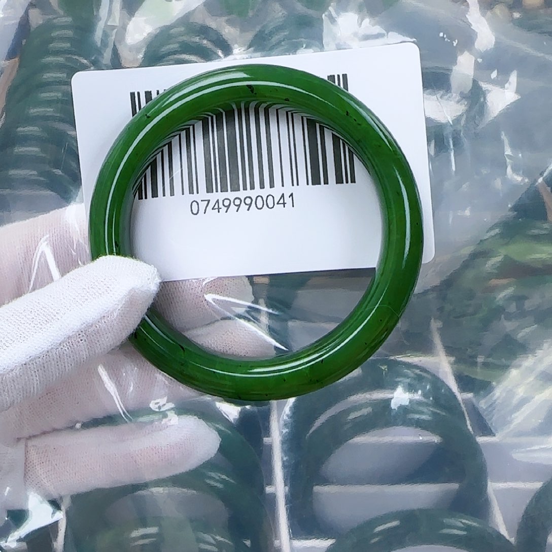 和田玉（碧玉）手镯未镶嵌5556