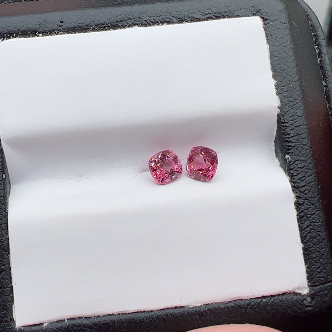 尖晶石裸石未镶嵌裸石2颗共0.79克拉