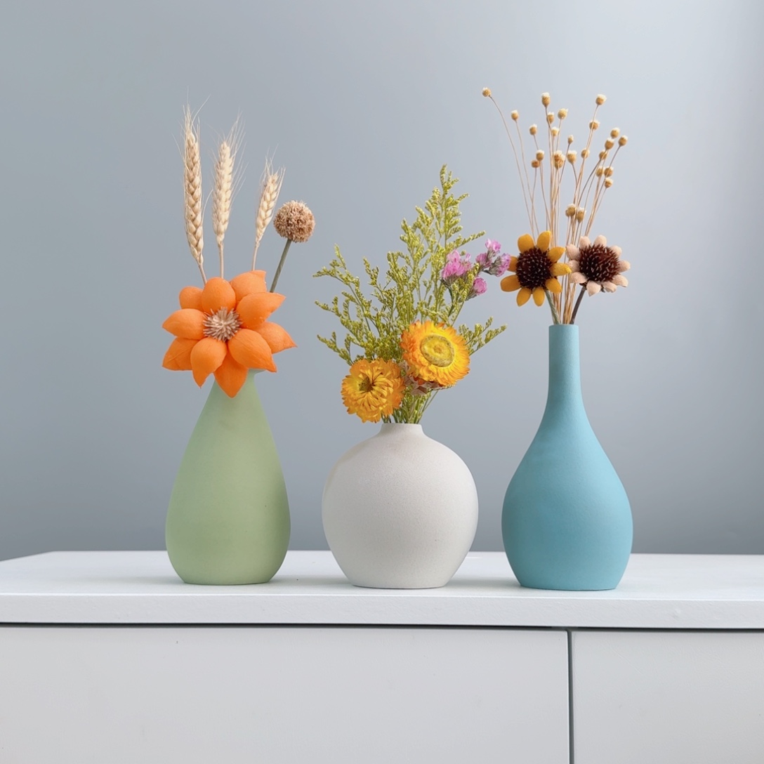 摆件陶瓷小花瓶含花总高约20-30cm