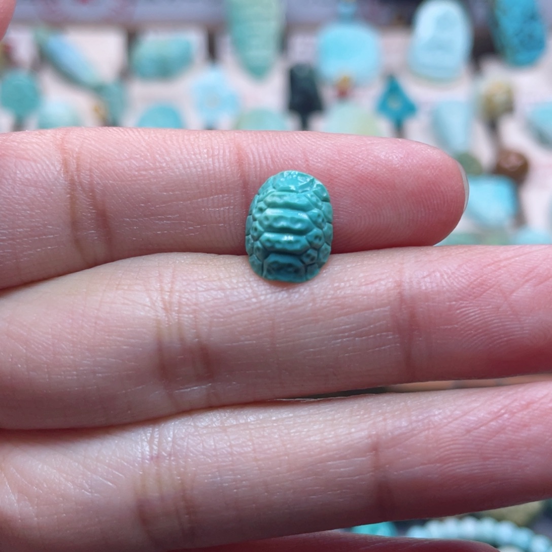 绿松石配饰未镶嵌南****