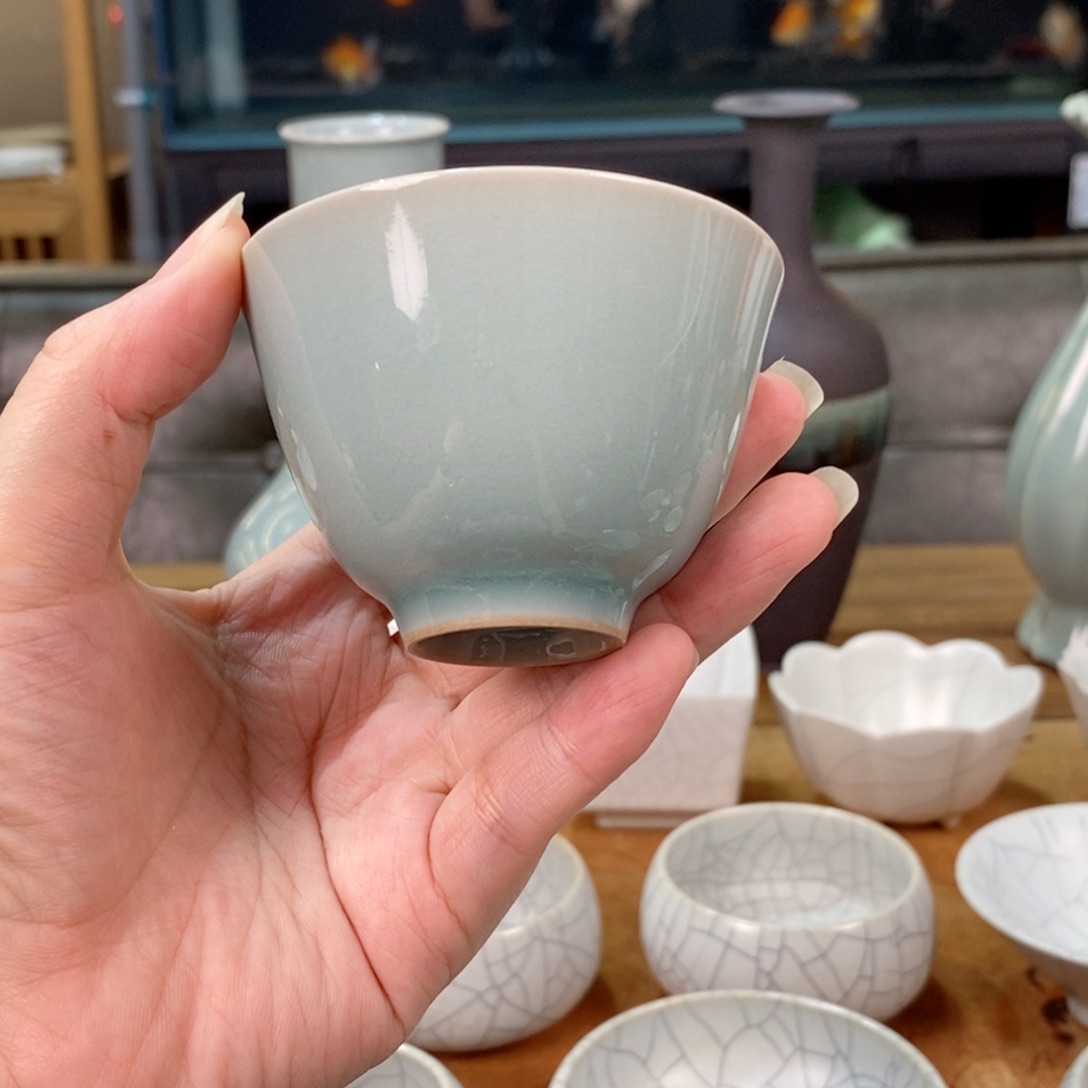 朱砂胎粉青釉鸡心杯 不开片