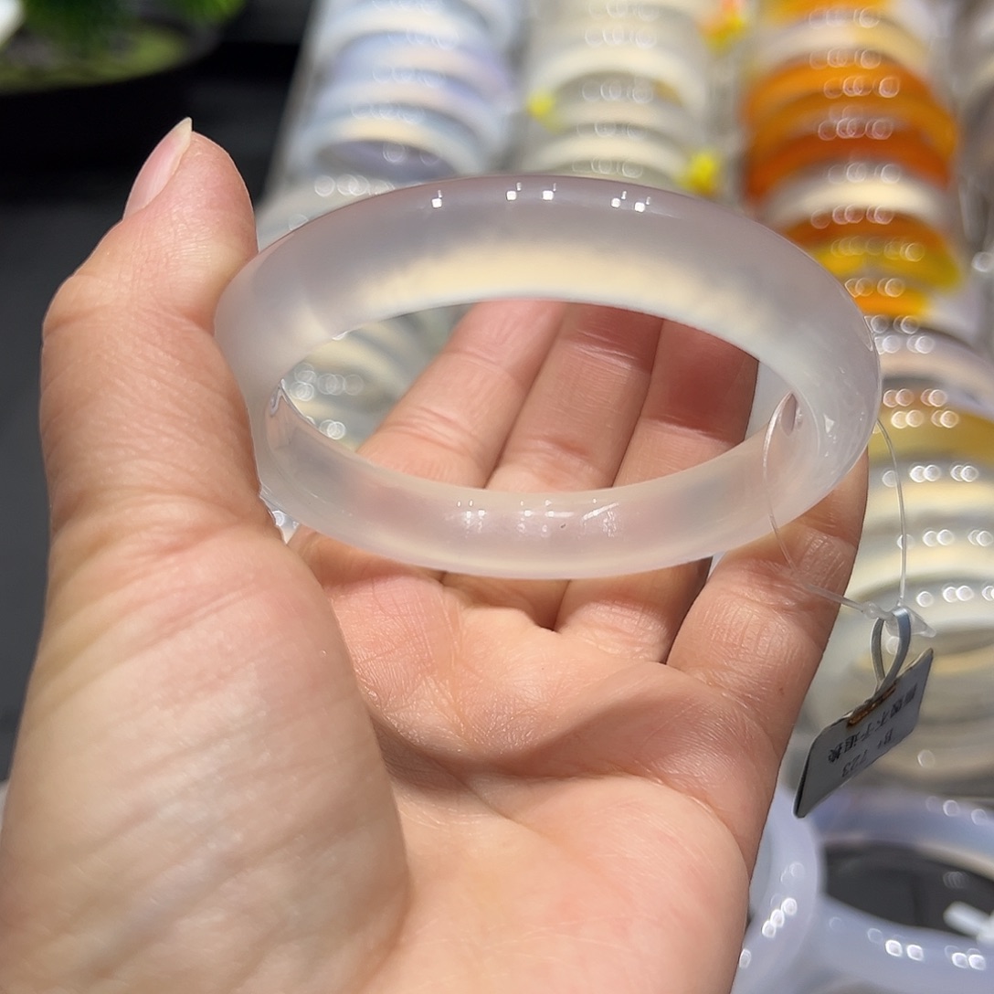 玛瑙/玉髓未镶嵌手镯55满圈龙鳞纹