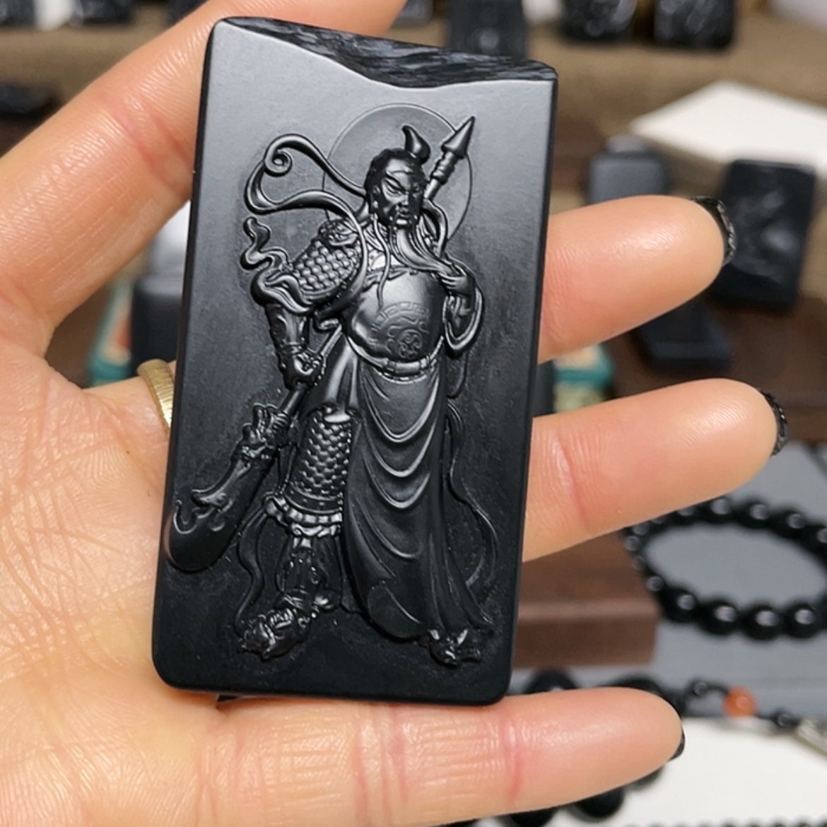 【闪购商品】和田玉（墨玉）吊坠(不含链)未镶嵌高羊脂皮料78克