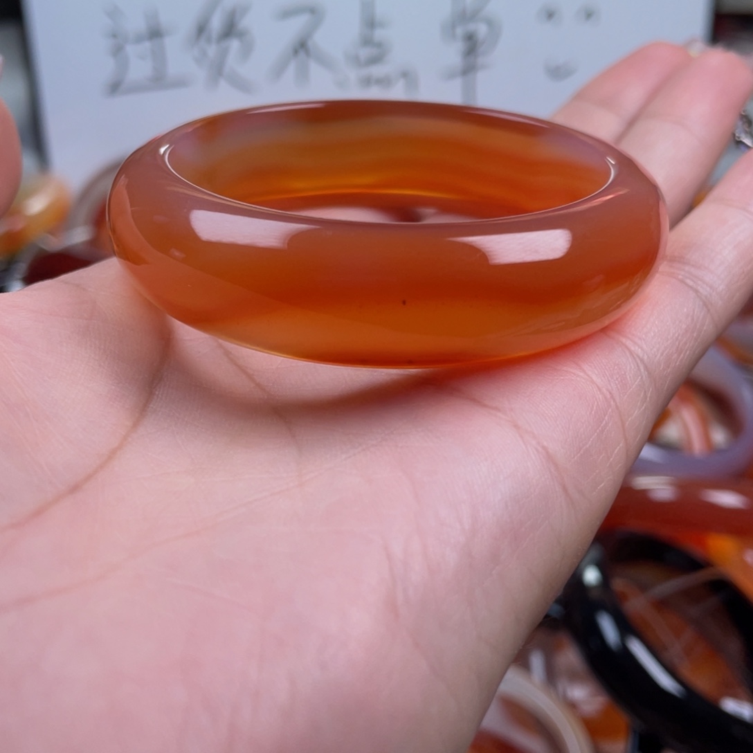 玛瑙/玉髓手镯未镶嵌