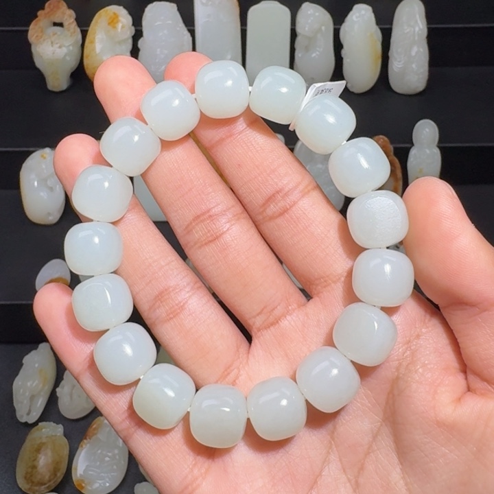 和田玉（子料）颈饰未镶嵌红*