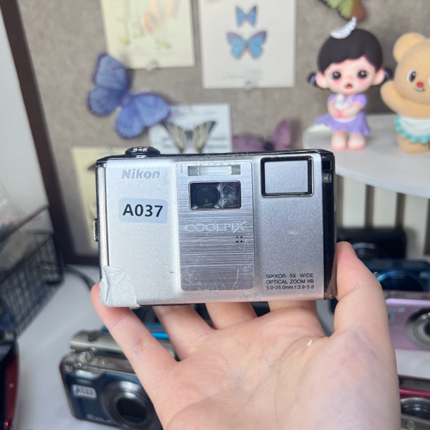 8新 Nikon/尼康 尼康s1000pj 功能正常 齐全（开机键没了电池盖松