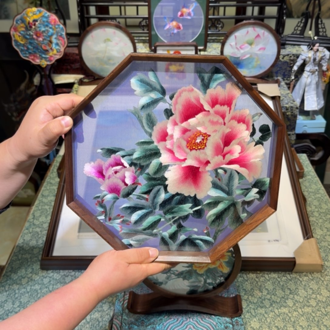 刺绣手工苏绣工艺异色牡丹