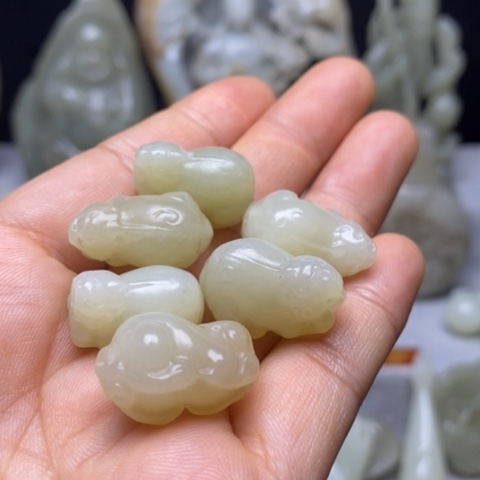 和田玉未镶嵌挂件