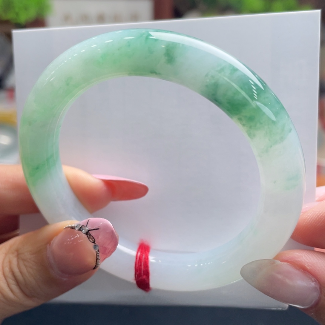 翡翠未镶嵌手镯08号 52圆条胶润飘花