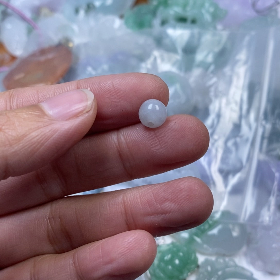 颈饰未镶嵌翡翠白***药翡翠