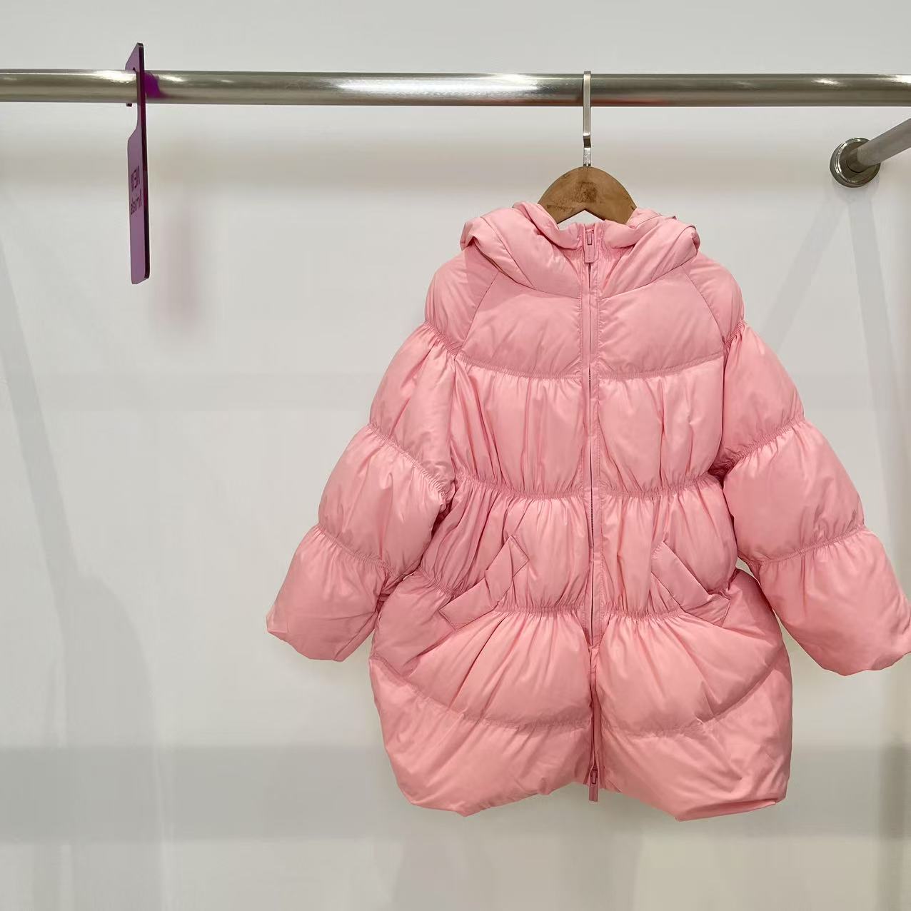 冬女童羽绒服蜜桃粉色 8080