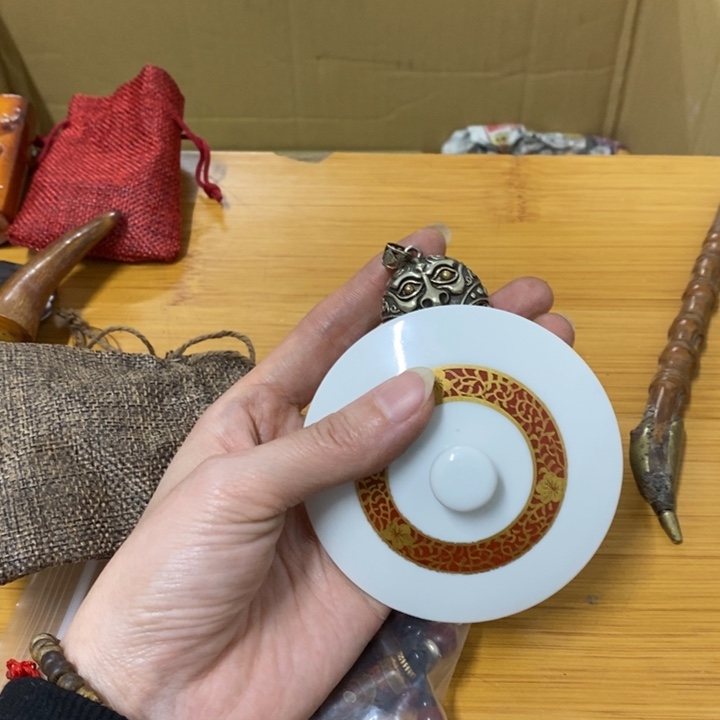 瓷片哈中古工艺品一件