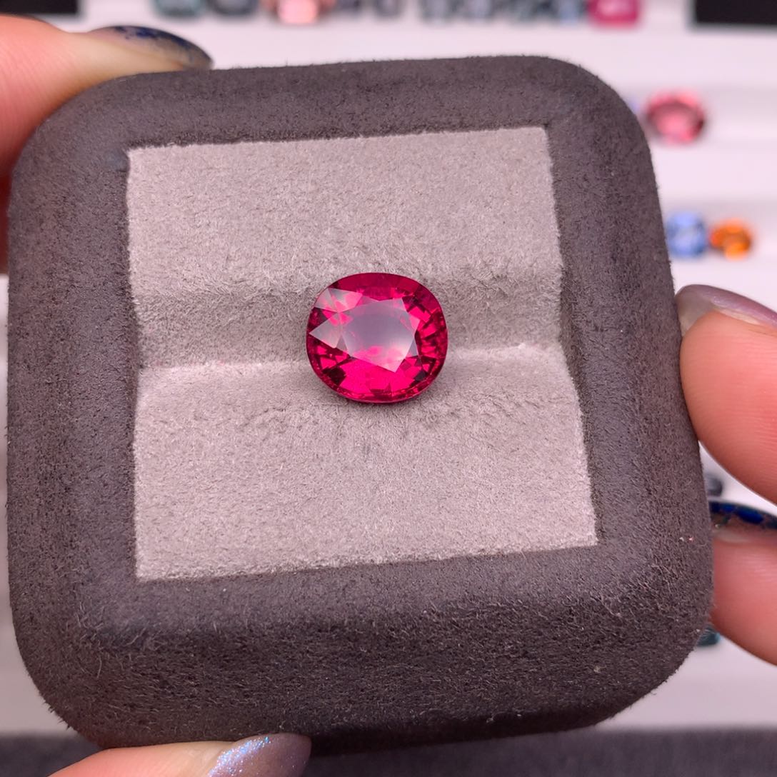 碧玺裸石未镶嵌4.36克拉