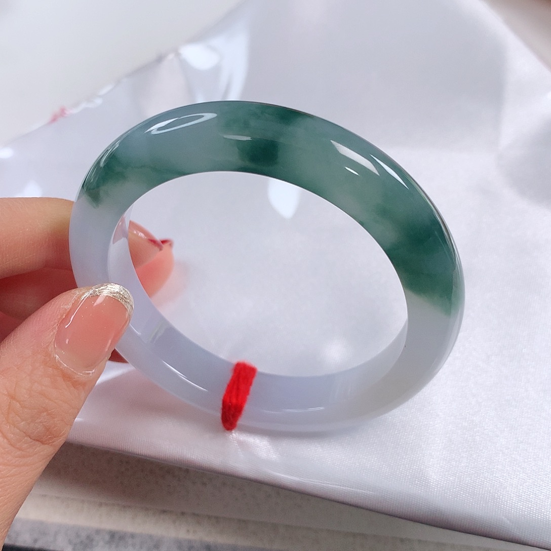 翡翠手镯未镶嵌 正圈①①⑥