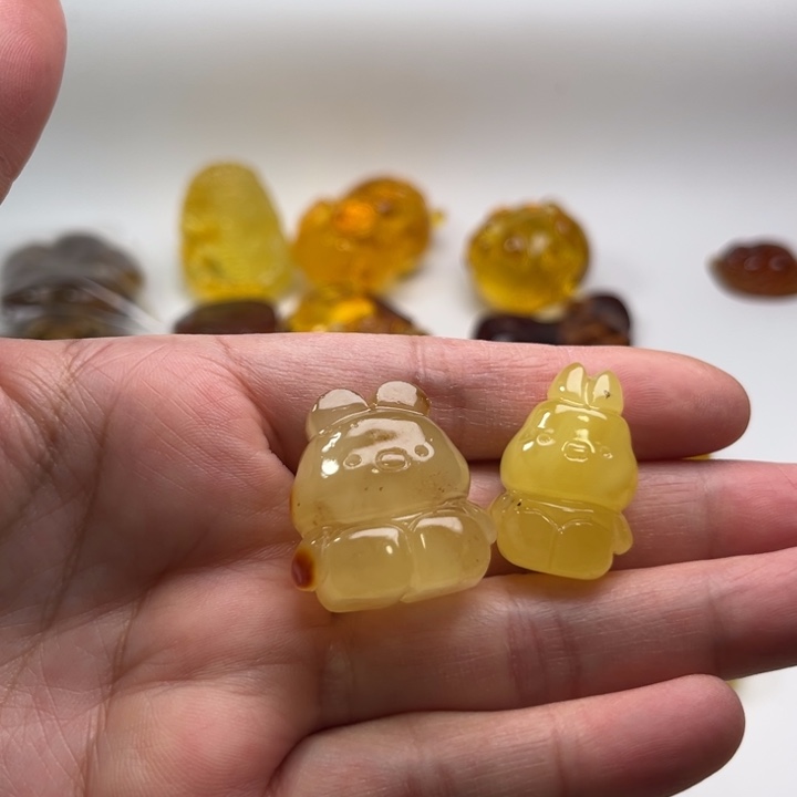 琥珀颈饰未镶嵌琥珀蜜蜡