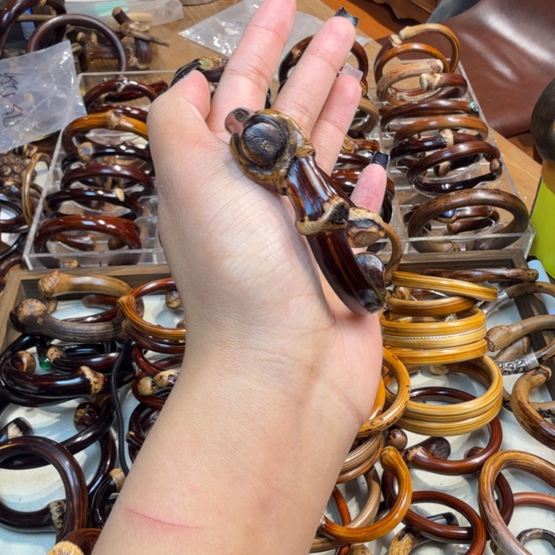 张 如意漏价默认微瑕。    