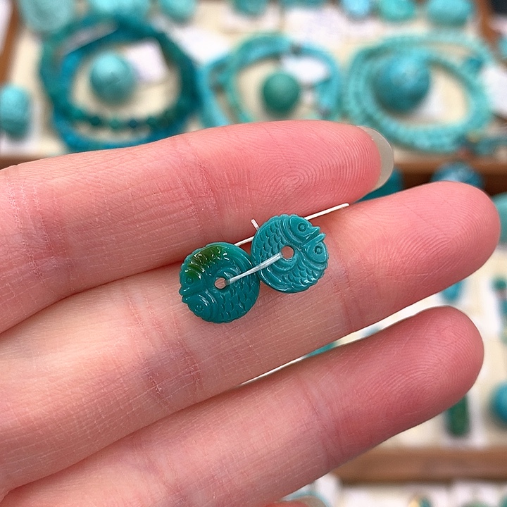 绿松石配饰未镶嵌