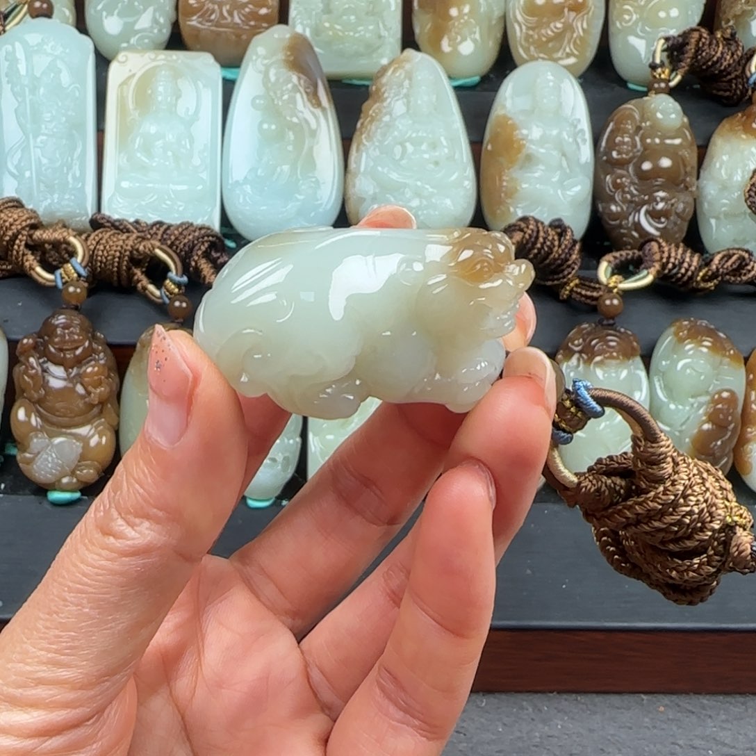 和田玉未镶嵌挂件