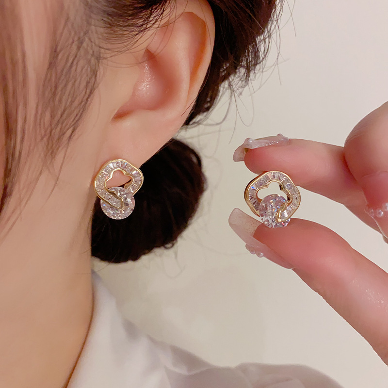 铜合金锆石耳饰 铜合金耳饰 锆石镂空花朵 精致超闪耳钉